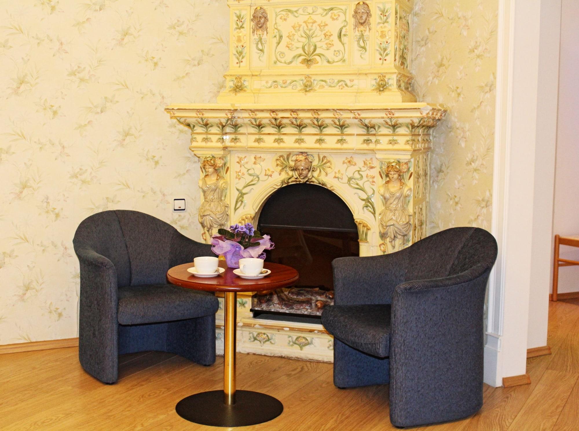 Nb Hotel With Free Parking Рига Екстериор снимка