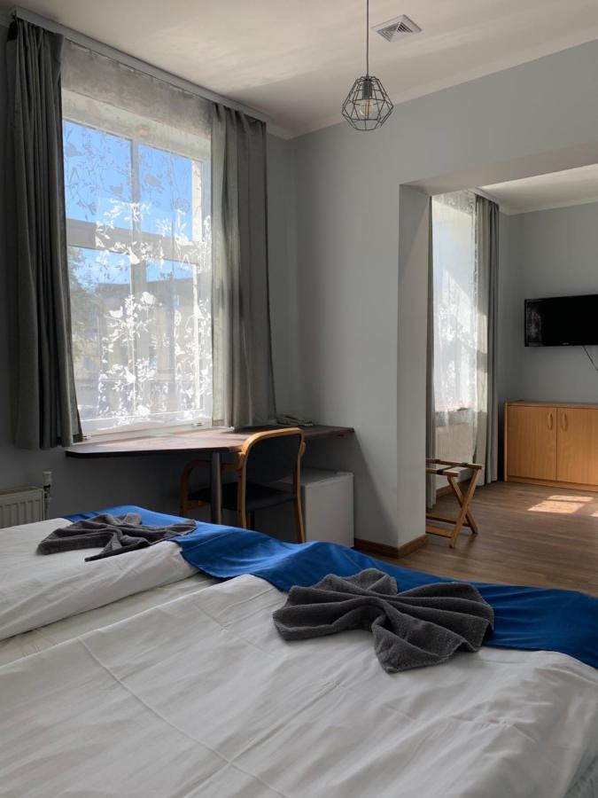 Nb Hotel With Free Parking Рига Екстериор снимка