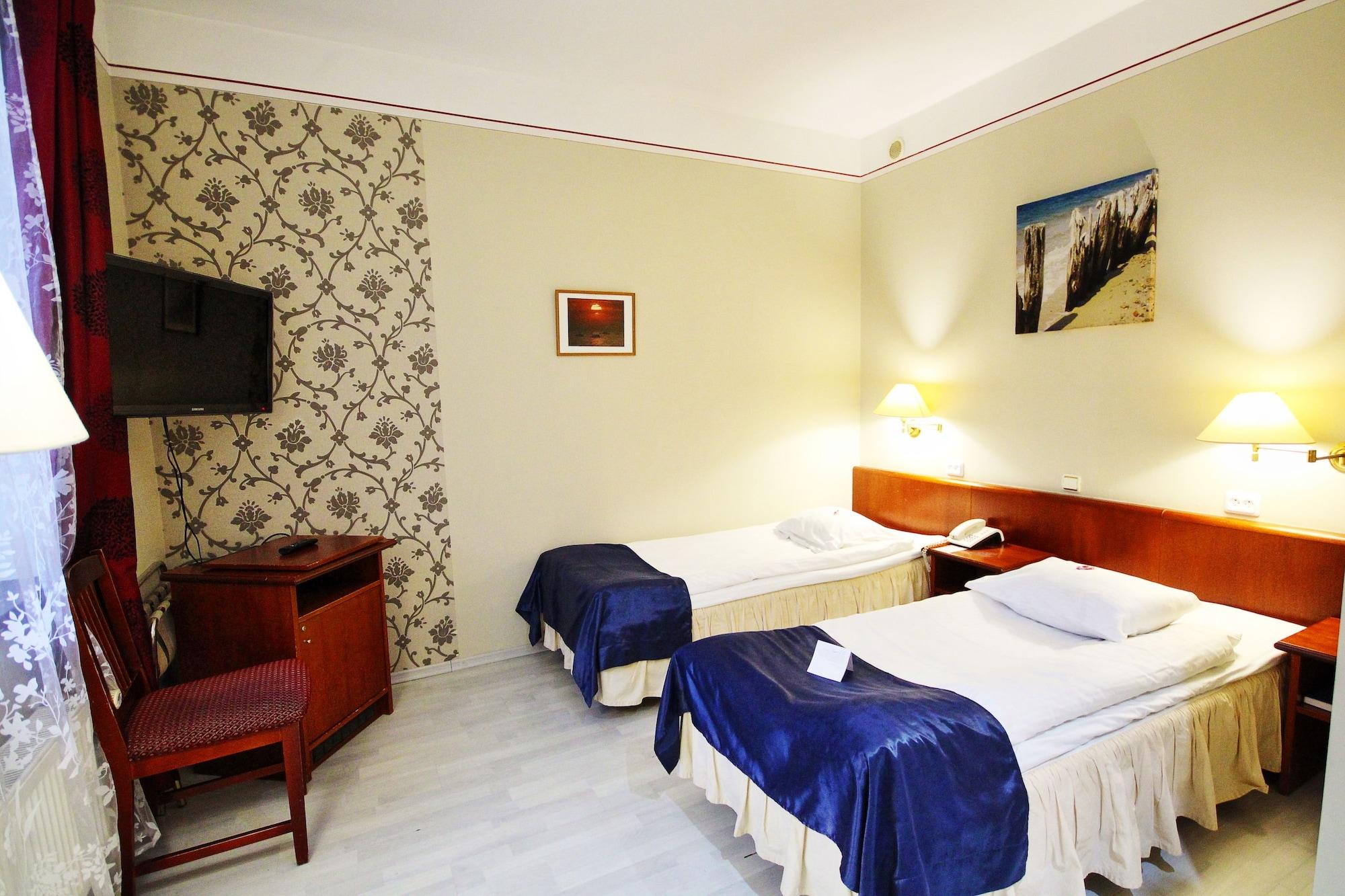 Nb Hotel With Free Parking Рига Екстериор снимка